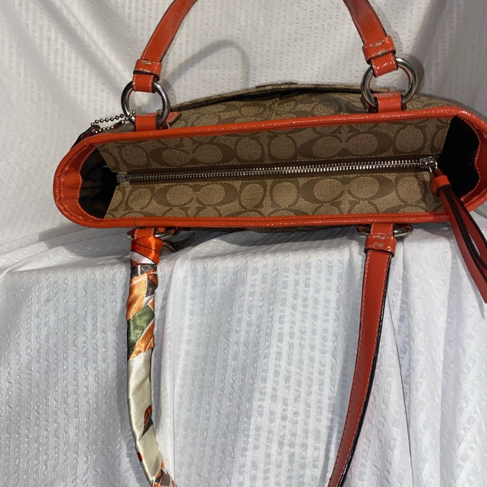 Coach Peyton - image 6